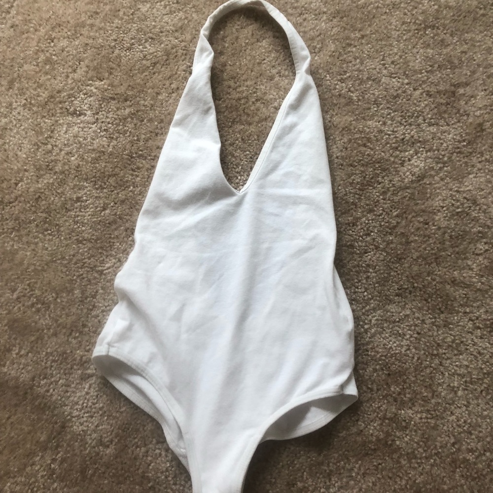 Women’s low cut front/back top